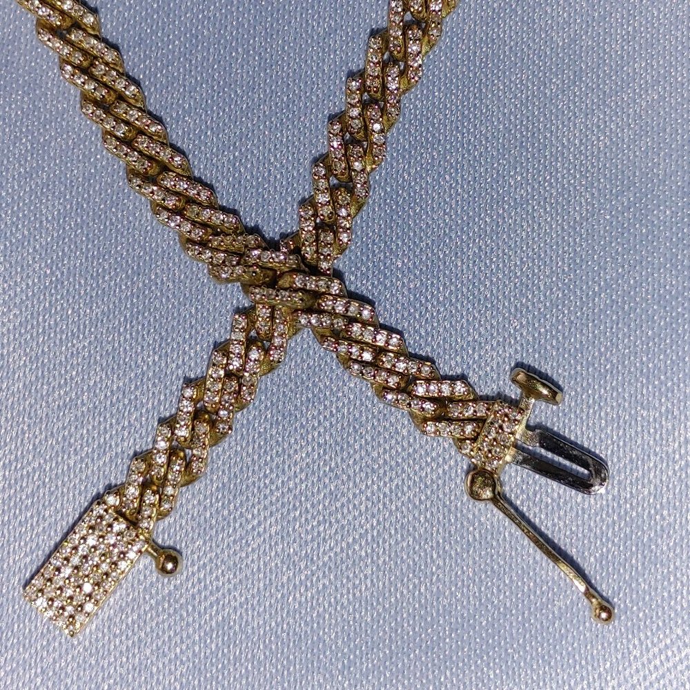 22" 10k Gold and Diamond chain 3ctw